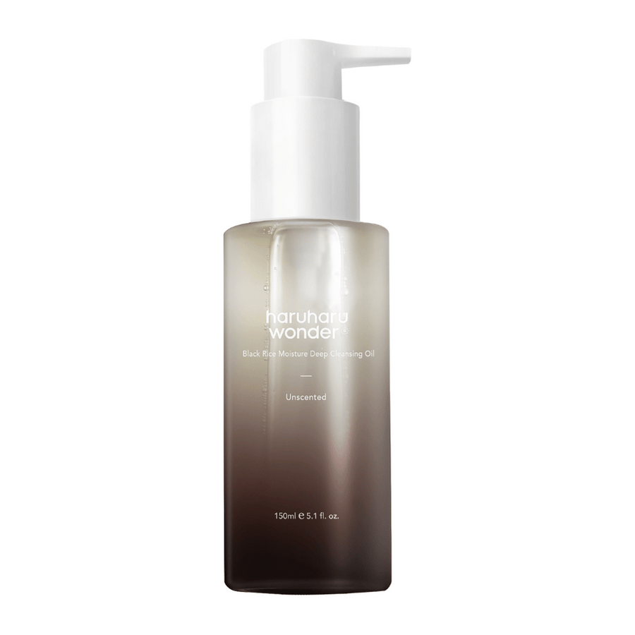 En flaska Haruharu Wonder Black Rice Moisture Deep Cleansing Oil 150ml på vit bakgrund.